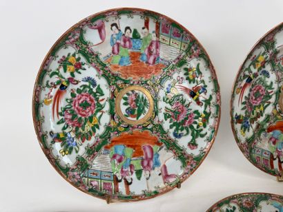 CANTON, early 20th century. 
Polychrome enameled...