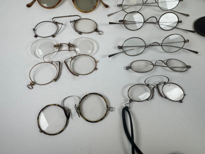 Small collection of binoculars or glasses...