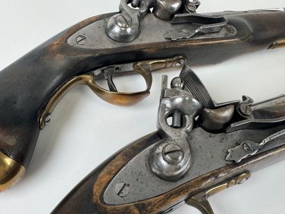 Set of two decorative flintlock pistols in...