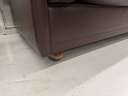 POLTRONE FRAU. 
Brown leather two-seater...