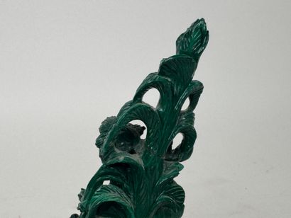 CHINA, 20th century.
Woman with flowers.
Carved...