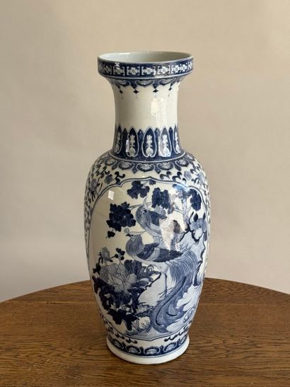 CHINA, 20th century.
Blue and white enameled...