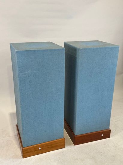 Pair of square wooden sheaths, upholstered...