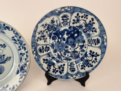 CHINA, 19th century. 
Two circular plates...