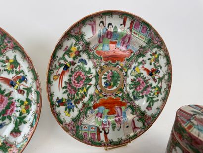 CANTON, early 20th century. 
Polychrome enameled...