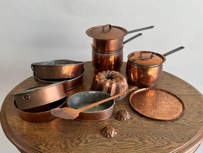Copper and metal set including molds, saucepans,...