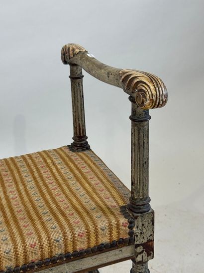 Small bench in molded and lacquered wood,...