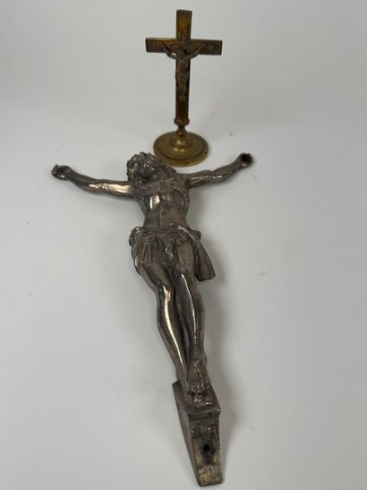 Two Christs in regula and brass.
27 x 20...