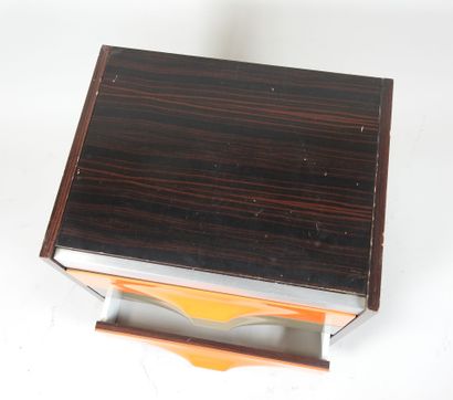 Raymond LOEWY (1893-1986).
Wood imitation...