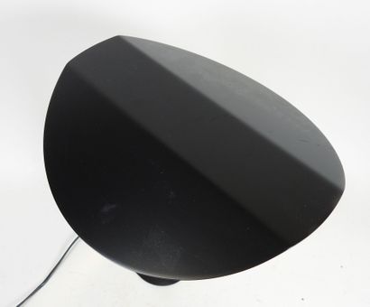 Modernist lamp in brass and black lacquered...