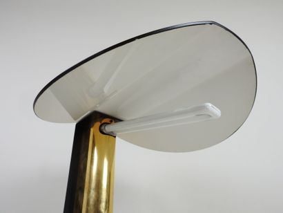 Modernist lamp in brass and black lacquered...