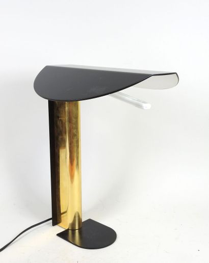 Modernist lamp in brass and black lacquered...