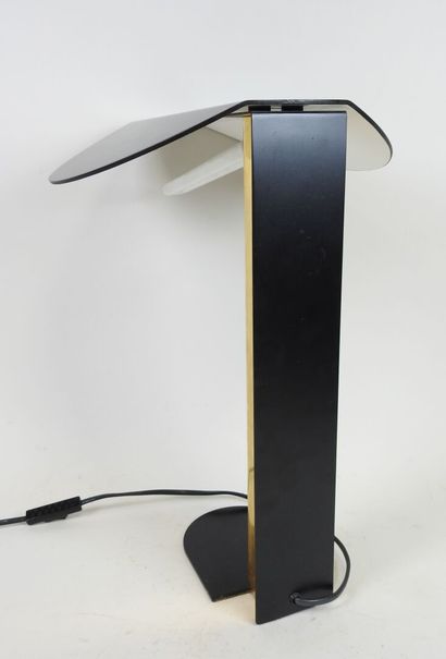 Modernist lamp in brass and black lacquered...