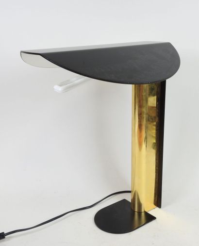 Modernist lamp in brass and black lacquered...