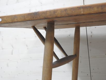 Ilmari TAPIOVAARA (1914-1999).
Dining table,...