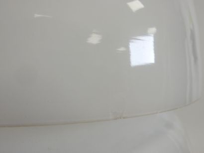 Lamp in white-tinted glass with glass shade.
Chrome-plated...