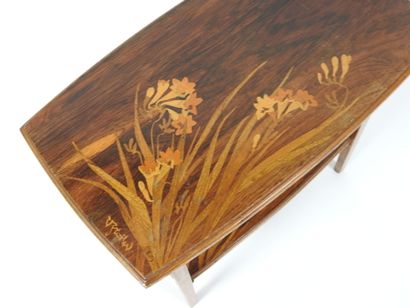 Émile GALLE (1846-1904).
Small flying table...