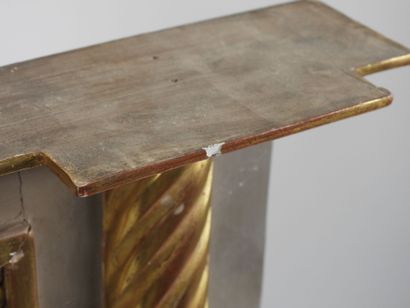 Rectangular mirror in gilded and rechambered...