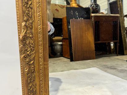 Rectangular gilded and carved wood mirror...