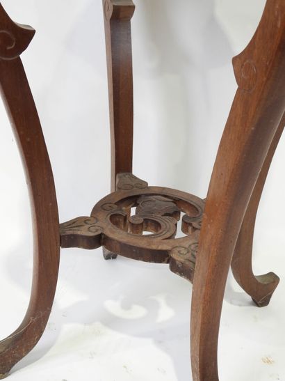Carved wood sellette of Asian inspiration,...