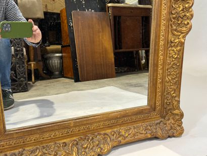 Rectangular gilded and carved wood mirror...