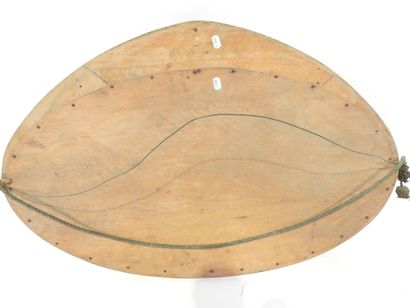 Oval-shaped bevelled mirror in wood and gilded...