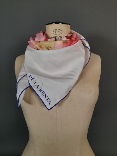 OSCAR DE LA RENTA.
Silk twill square decorated...