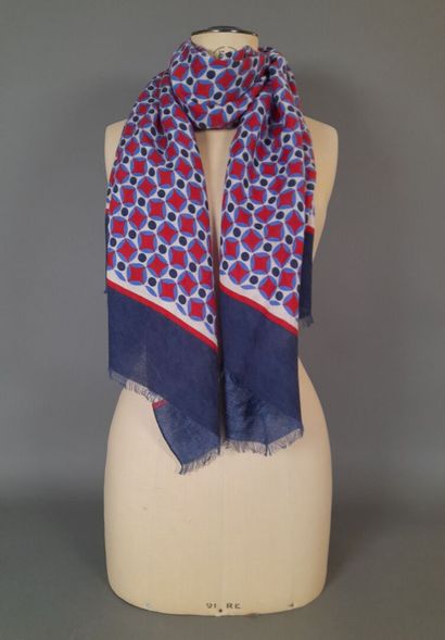 Lot including: 
- Fringed wool and silk herringbone...