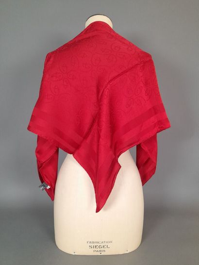 DISNEY FASHION.
Red silk square decorated...