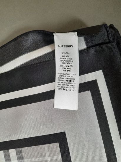 BURBERRY ENGLAND, LONDON.
Silk twill scarf...