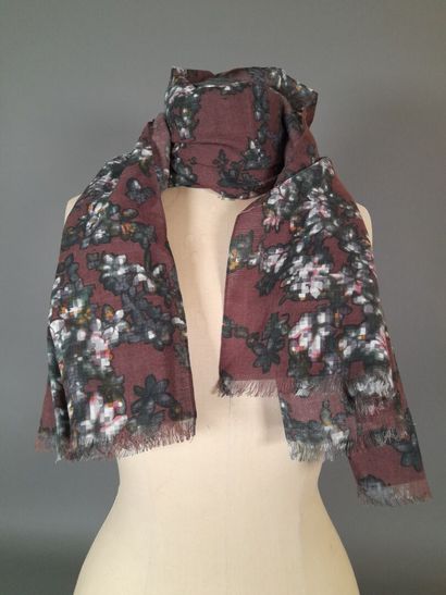 KENZO.
Fringed wool-blend scarf decorated...
