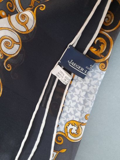 JAEGER-LECOULTRE.
Striped silk square decorated...