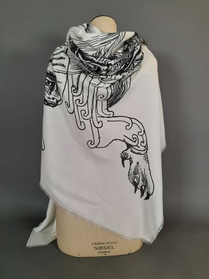 Fringed cashmere and silk stole decorated...