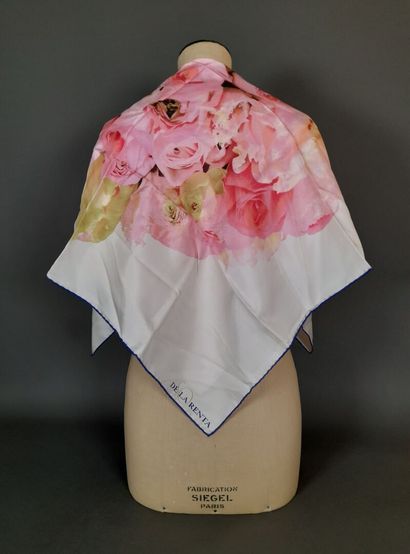 OSCAR DE LA RENTA.
Silk twill square decorated...