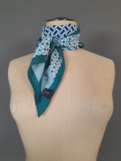 BULGARI.
Silk point with geometric decoration...