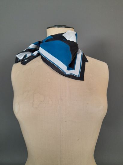 LOEWE.
Cotton square decorated with stylized...