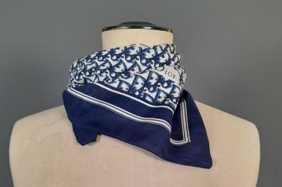 CHRISTIAN DIOR, PARIS.
Silk square or clutch...
