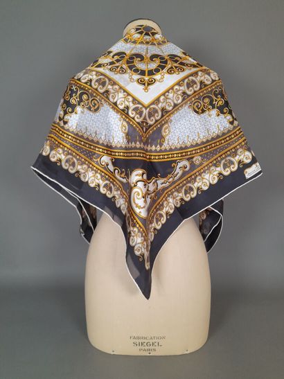 JAEGER-LECOULTRE.
Striped silk square decorated...