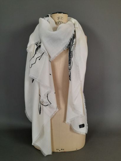 Fringed cashmere and silk stole decorated...