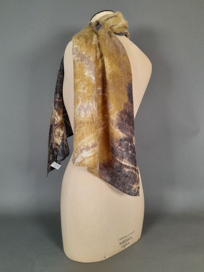EMMANUEL UNGARO.
Mohair, wool and silk scarf...