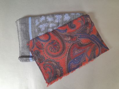 FAIRFAX.
Lot including: 
- Fringed wool and...