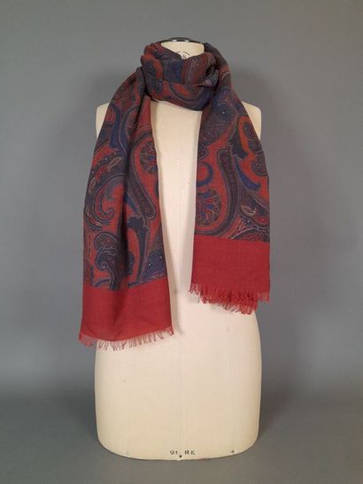 FAIRFAX.
Lot including: 
- Fringed wool and...