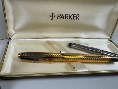 PARKER.
Gilt silver or vermeil fountain pen,...