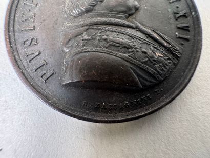Lot of 9 bronze and silver medals.
19th century.
D....