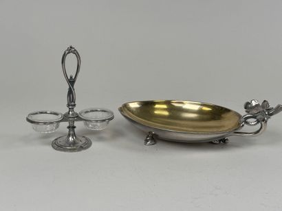 CHRISTOFLE .
Silver-plated butter dish and...