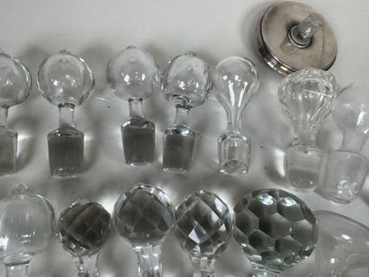 Important collection of glass and cast crystal...