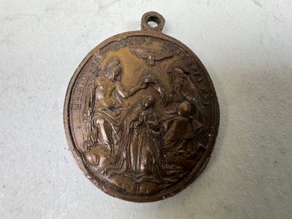 Lot of 9 bronze and silver medals.
19th century.
D....