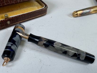 PARKER.
Gilt silver or vermeil fountain pen,...