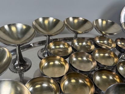 Silver-plated champagne service comprising...