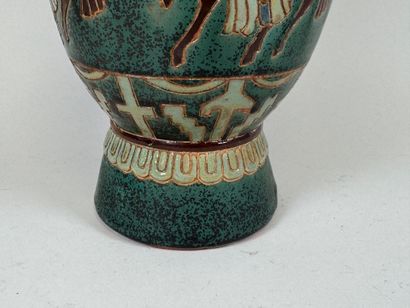 VIETNAM, 20th century.
Large polychrome ceramic...